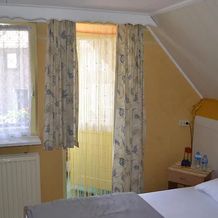 Bed & Breakfast Neske 3*