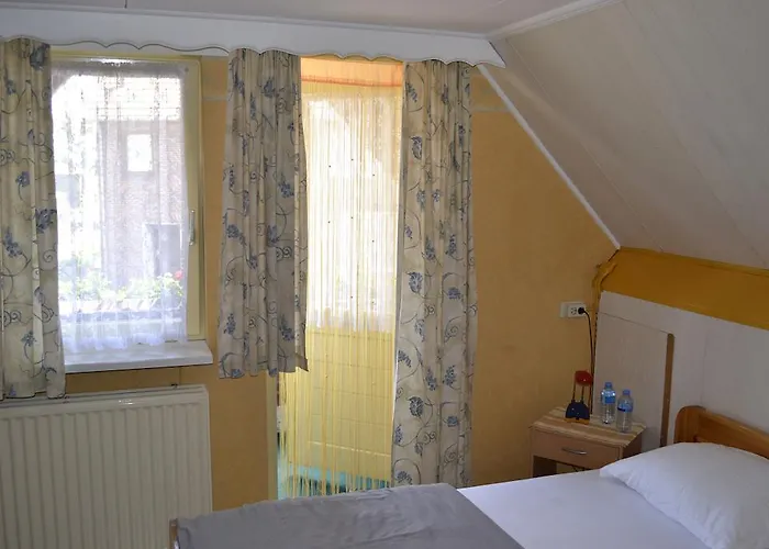 Bed & Breakfast Neske 3*